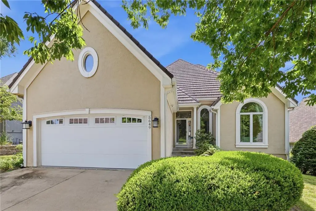 5649 NE Northgate Crossing, Lees Summit, MO 64064 - #1