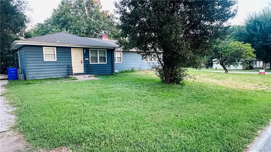 509 SE Browning Avenue, Lees Summit, MO 64063 - #2