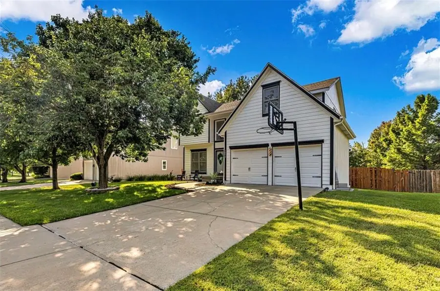 16612 W 154 Street, Olathe, KS 66062 - #2