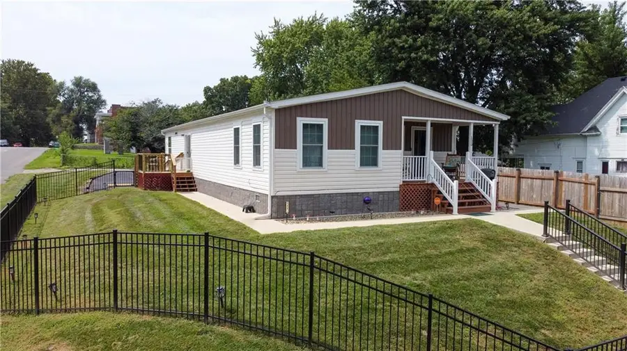 120 S 17th Street, Saint Joseph, MO 64501 - #2