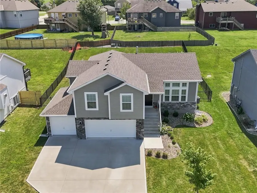 800 Wright Street, Pleasant Hill, MO 64080 - #2