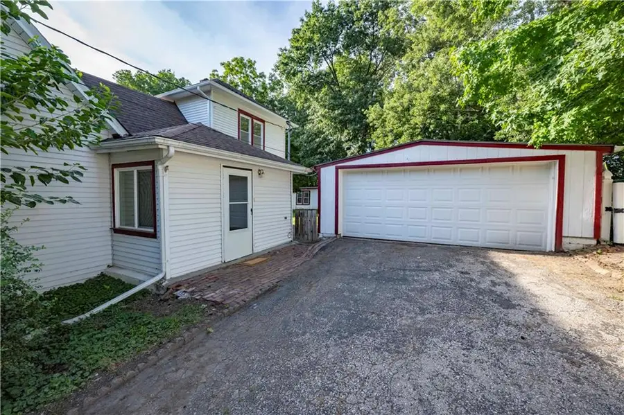 526 Reaser Street, Leavenworth, KS 66048 - #3