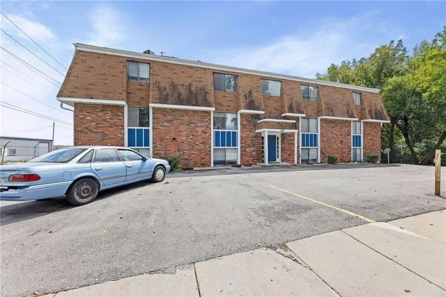 1507 High Grove Road, Grandview, MO 64030 - #2