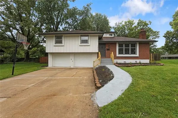 10805 E 65th Street, Raytown, MO 64133