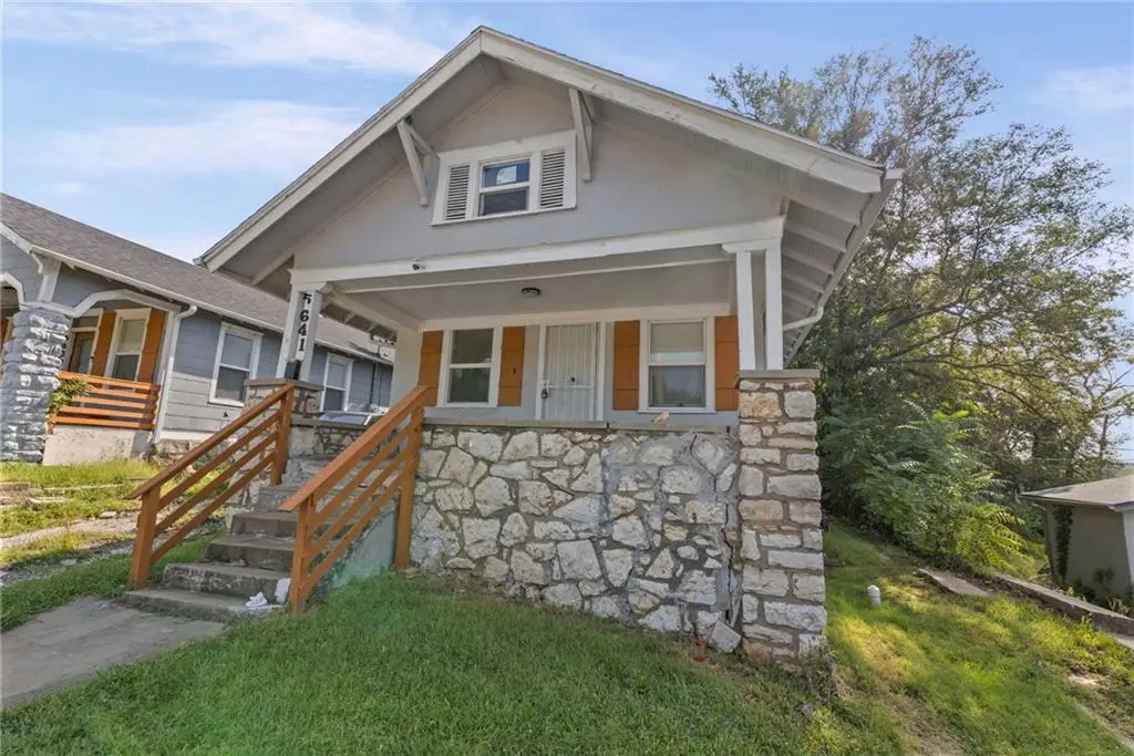 5641 Prospect Avenue, Kansas City, MO 64130 - #1