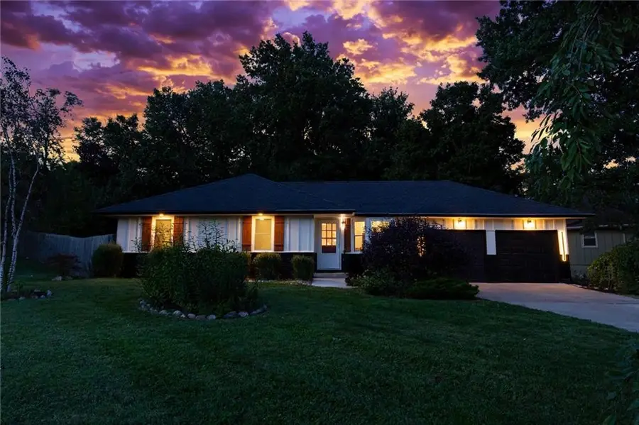 2 E 127th Terrace, Kansas City, MO 64145 - #3