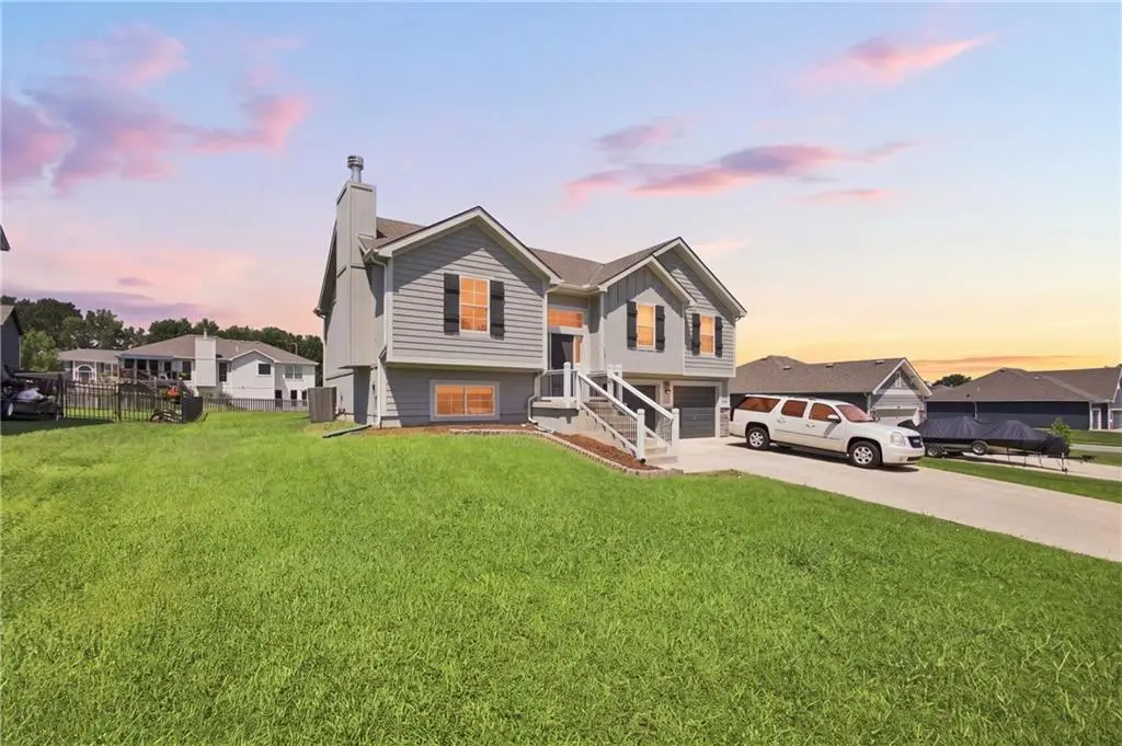 20124 W 221st Street, Spring Hill, KS 66083 - #1