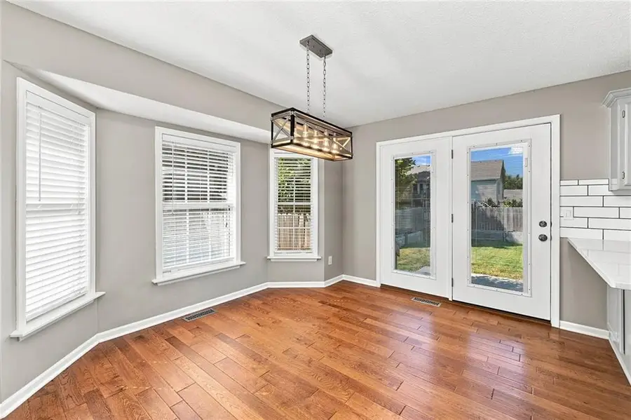 820 SE 11th Terrace, Lees Summit, MO 64081 - #3