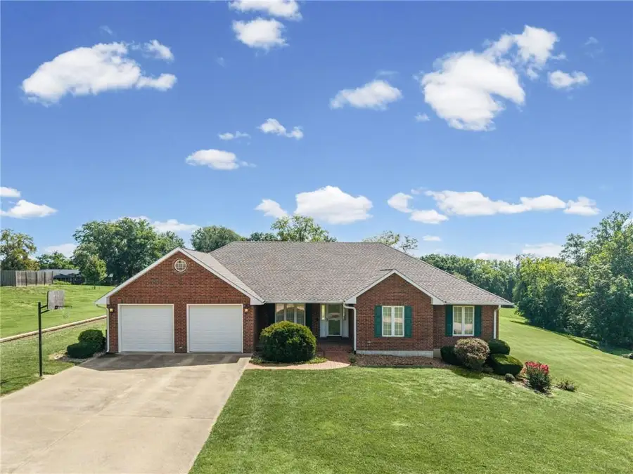 111 Walnut Drive, Carrollton, MO 64633 - #2