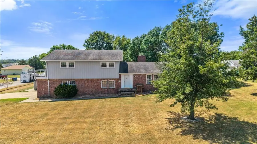 1901 Stark Street, Coffeyville, KS 67333 - #2