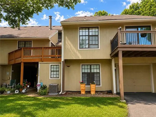 12220 Holmes Lane, Kansas City, MO 64146