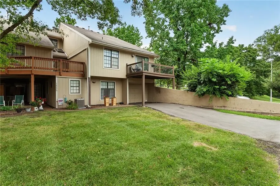 12220 Holmes Lane, Kansas City, MO 64146 - #2