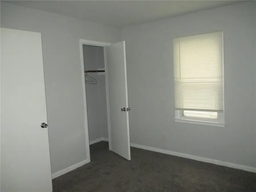 516 Seargent Avenue, Marshall, MO 65340 - #3