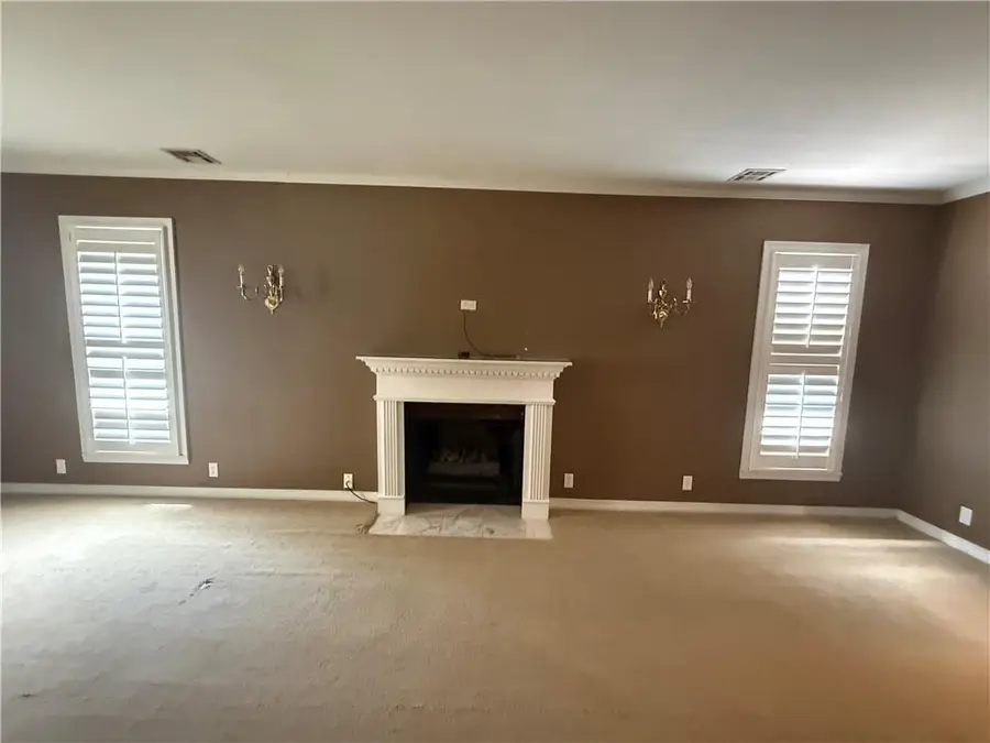 706 W 1st Street, Coffeyville, KS 67337 - #2