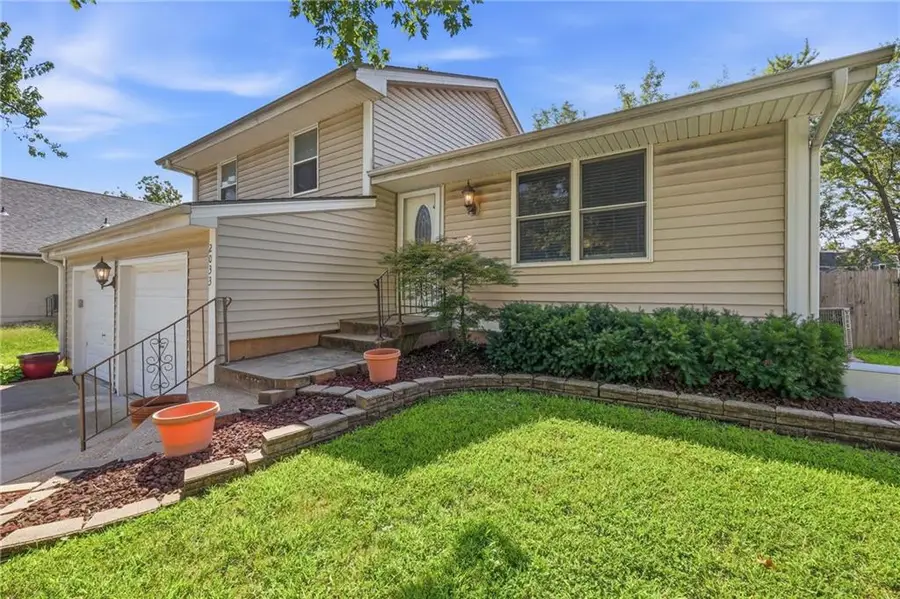 2033 E Wyandotte Street, Olathe, KS 66062 - #3