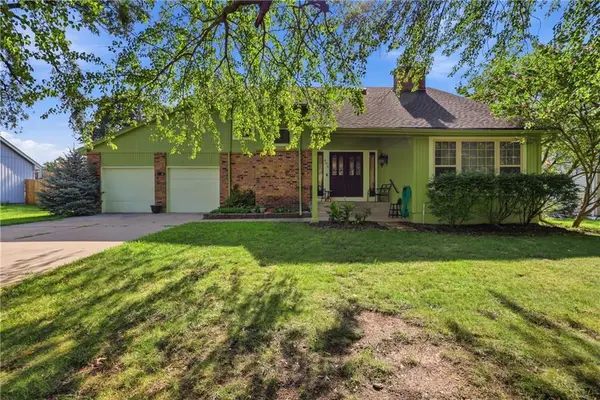 804 NW 41st Street, Blue Springs, MO 64015