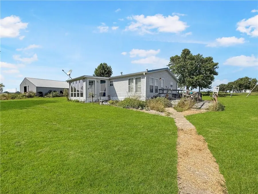 18696 Old Hwy 40 Highway, Higginsville, MO 64037 - #3