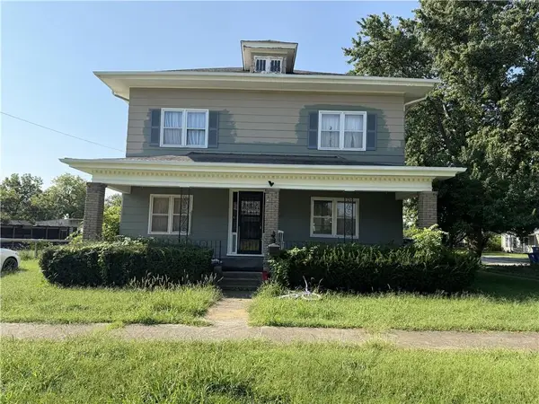 212 W Johnson Street, Gallatin, MO 64640