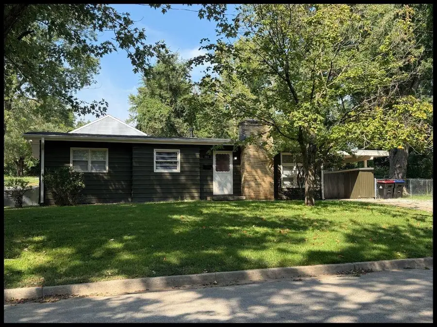 901 Anderson Street, Warrensburg, MO 64093 - #2
