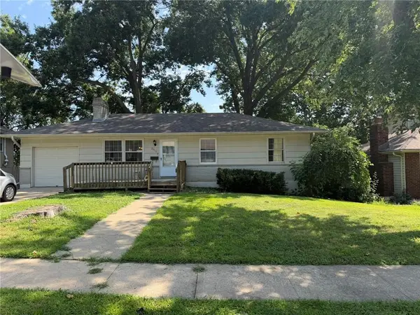 3913 S Milton Drive, Independence, MO 64055