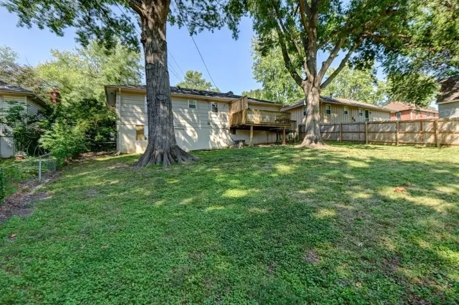 3913 S Milton Drive, Independence, MO 64055 - #3