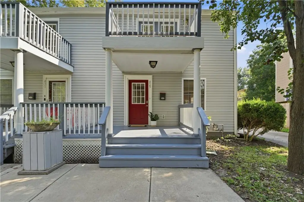 429 E 63rd Terrace, Kansas City, MO 64110 - #1