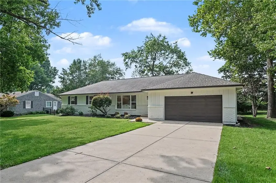 3515 W 93rd Street, Leawood, KS 66206 - #2