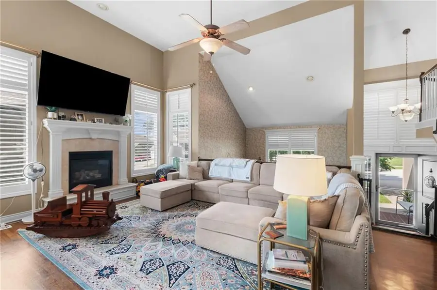 405 SW Gentry Lane, Lees Summit, MO 64081 - #3