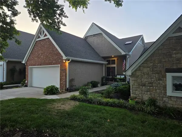 109 Pointe Drive, Gladstone, MO 64116
