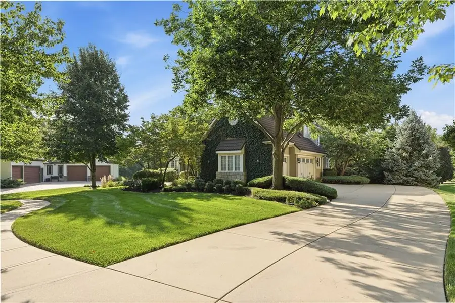2645 W 139th Terrace, Leawood, KS 66224 - #3