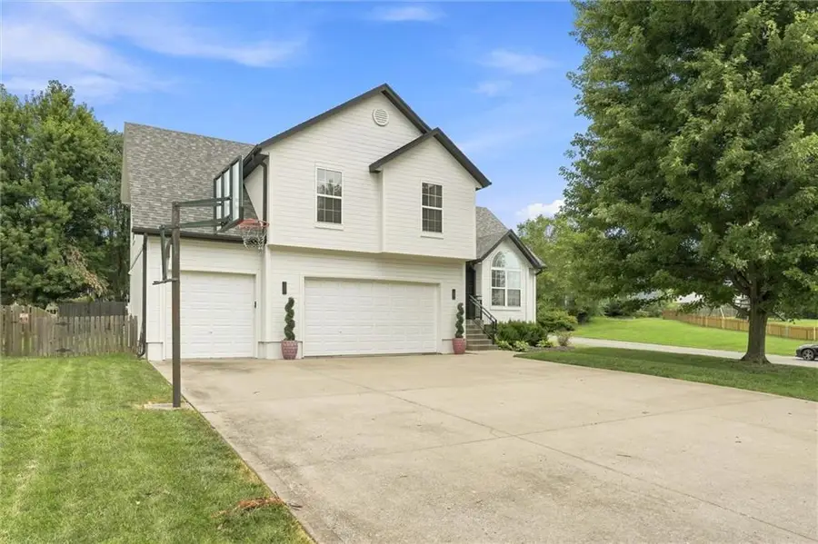 2305 SW Pheasant Trail, Lees Summit, MO 64082 - #3