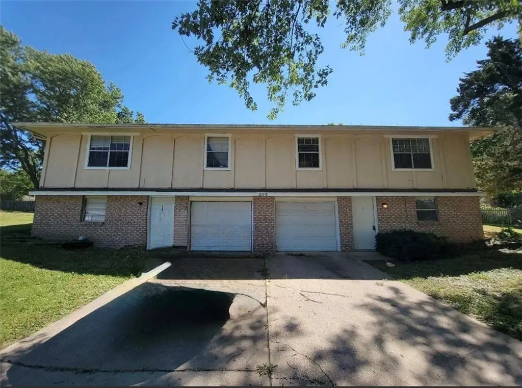 205 NE Westwind Drive, Lees Summit, MO 64086 - #1
