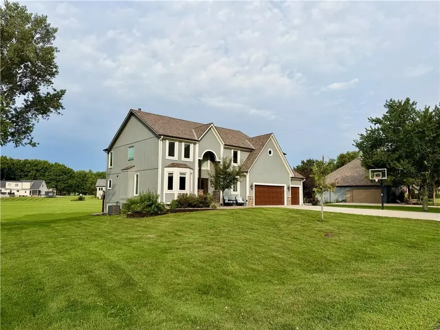 18814 S Greenway Street, Olathe, KS 66062 - #2