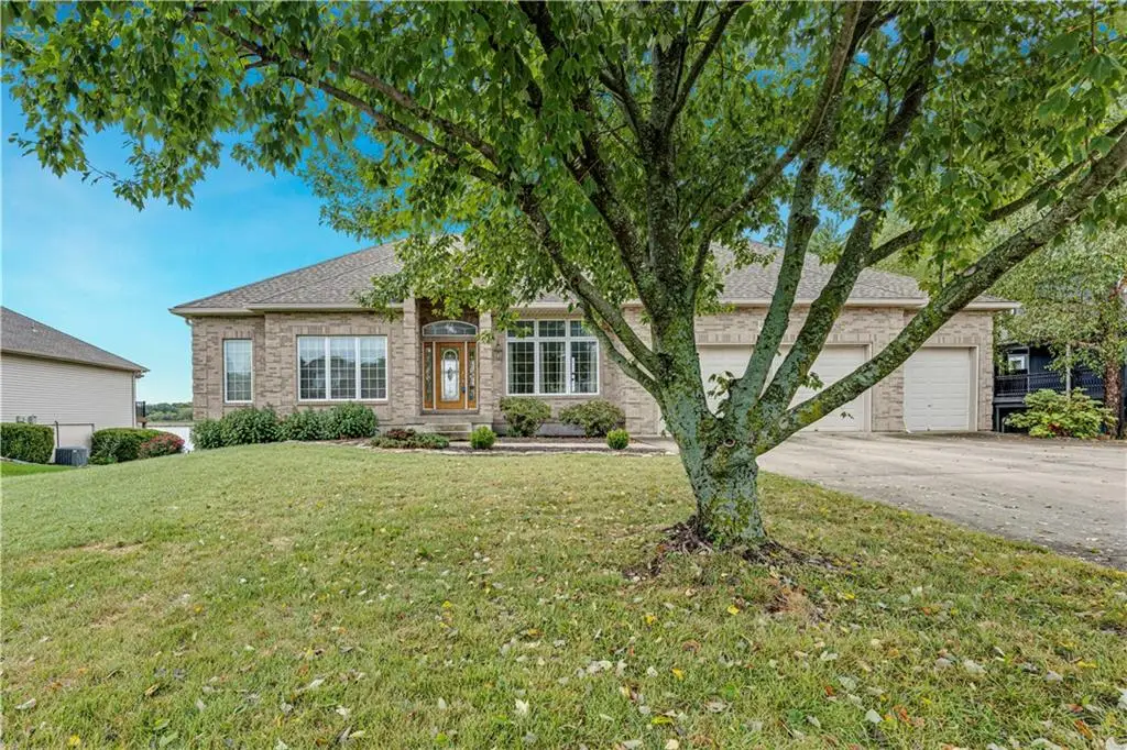 15613 Cedar Lane, Basehor, KS 66007 - #1