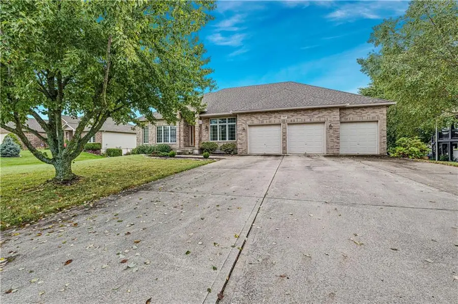 15613 Cedar Lane, Basehor, KS 66007 - #2