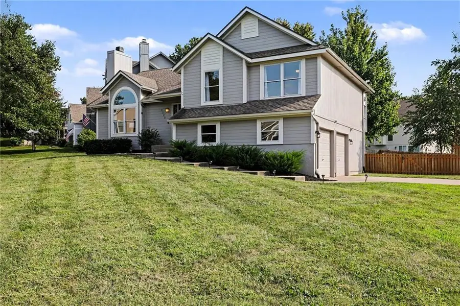 2529 SW 10th Street, Lees Summit, MO 64081 - #2
