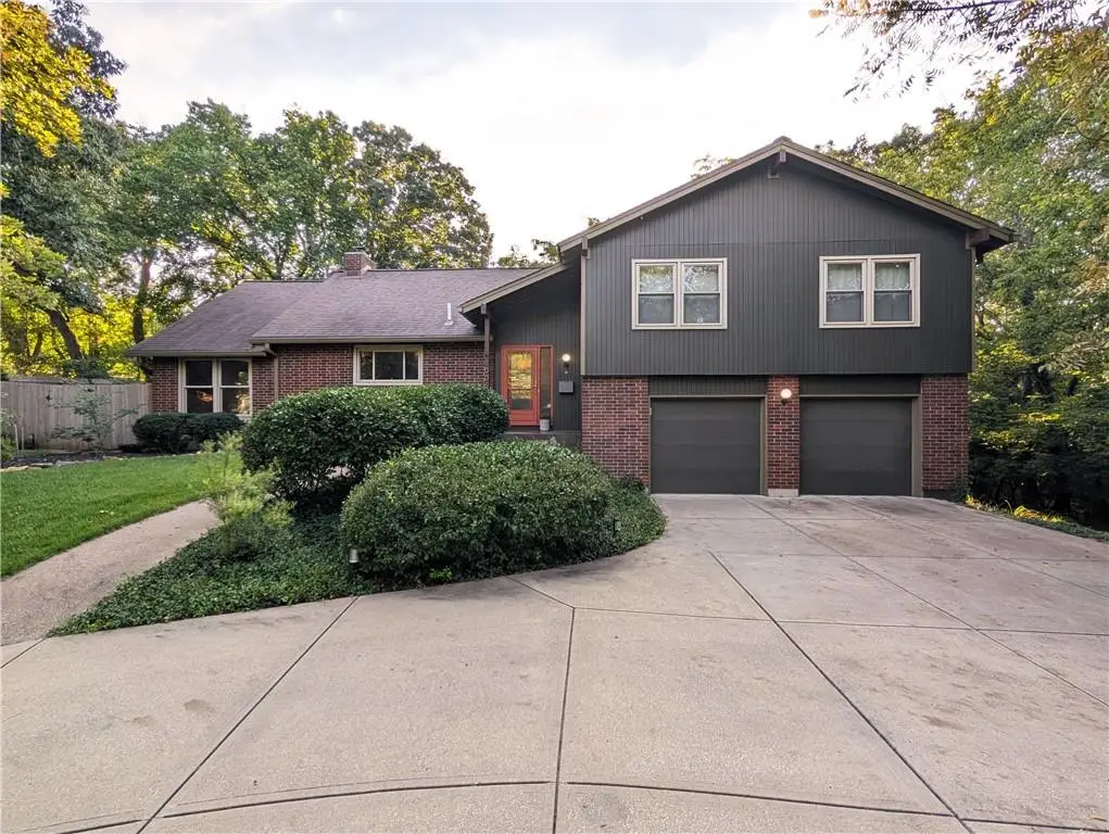 10050 Roe Avenue, Overland Park, KS 66207 - #1