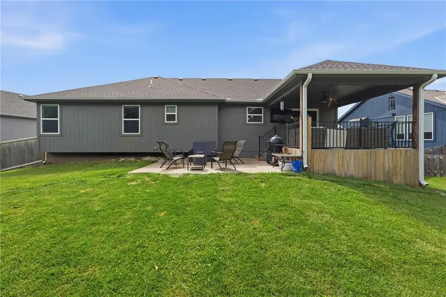 22907 S Ridgeview Drive, Peculiar, MO 64078 - #3