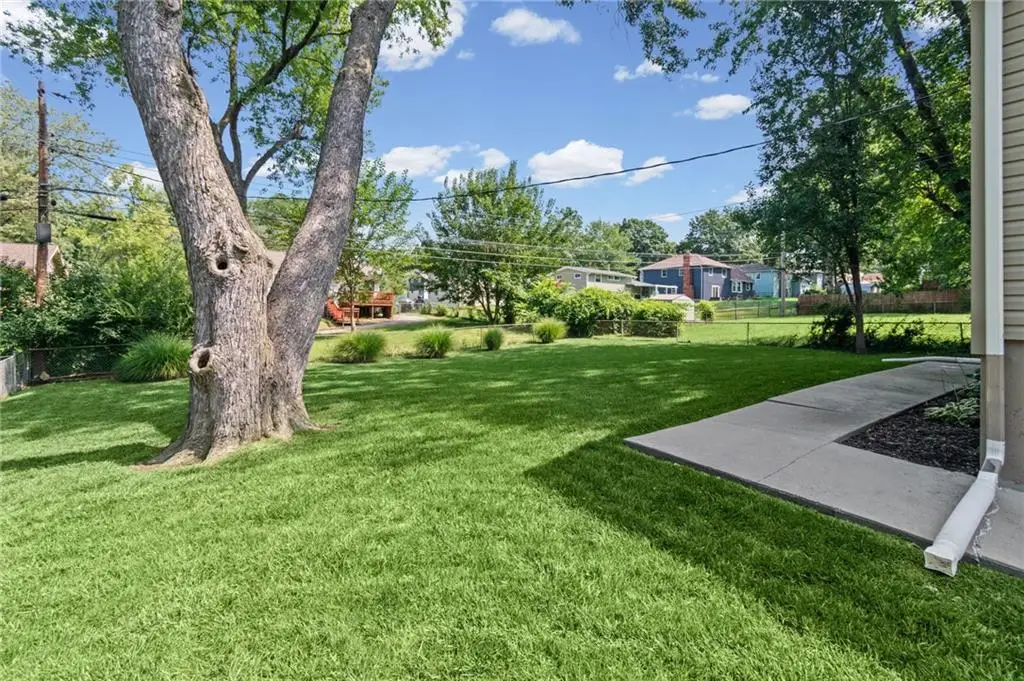 1108 NE 52nd Terrace, Kansas City, MO 64118 - #1