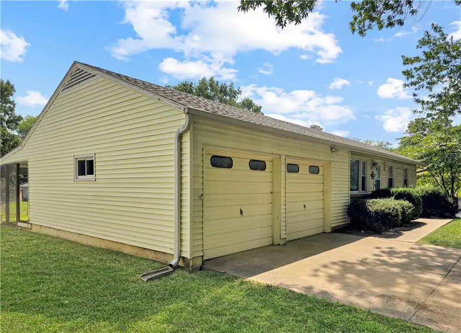 2623 Vernon Street, North Kansas City, MO 64116 - #3