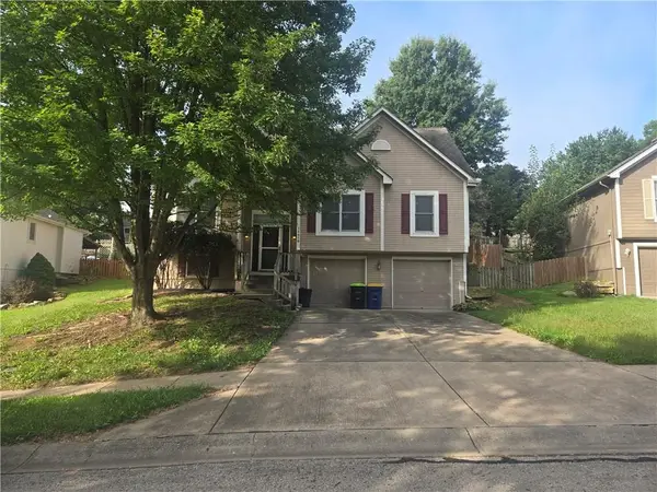 14614 Killarney Lane, Smithville, MO 64089