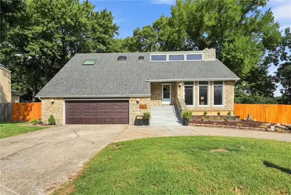 5304 Queal Drive, Shawnee, KS 66203