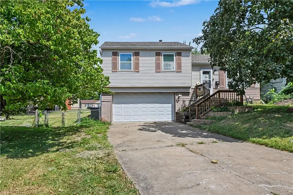 16108 E 32nd Street S, Independence, MO 64055 - #1