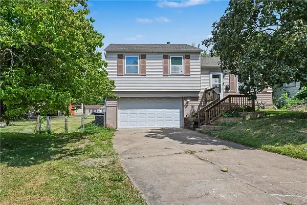 16108 E 32nd Street S, Independence, MO 64055