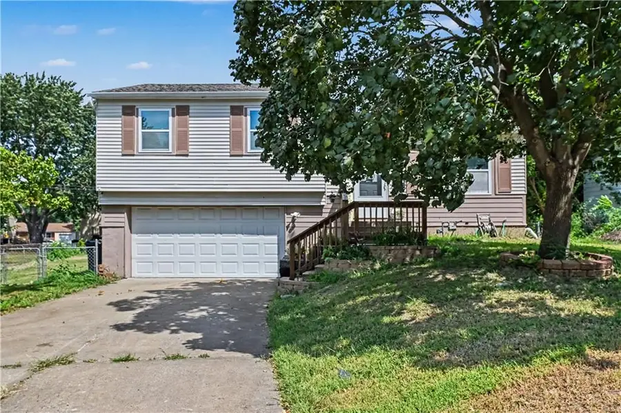 16108 E 32nd Street S, Independence, MO 64055 - #2