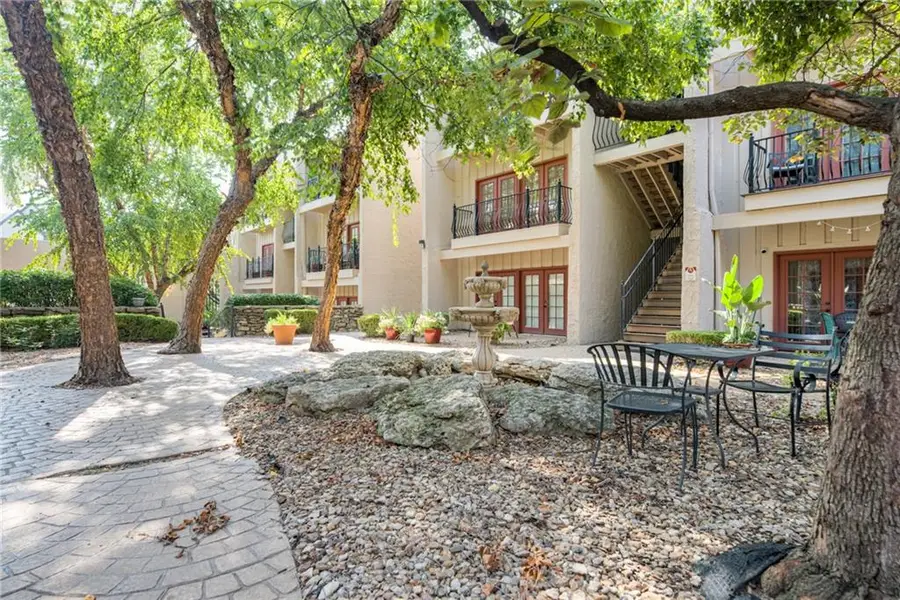 1111 W 46th Street #53, Kansas City, MO 64112 - #2