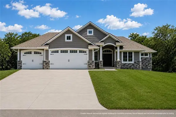 12215 S Eagle Crest Drive, Lee's Summit, MO 64086