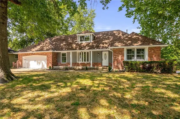 7106 E 127th Street, Grandview, MO 64083