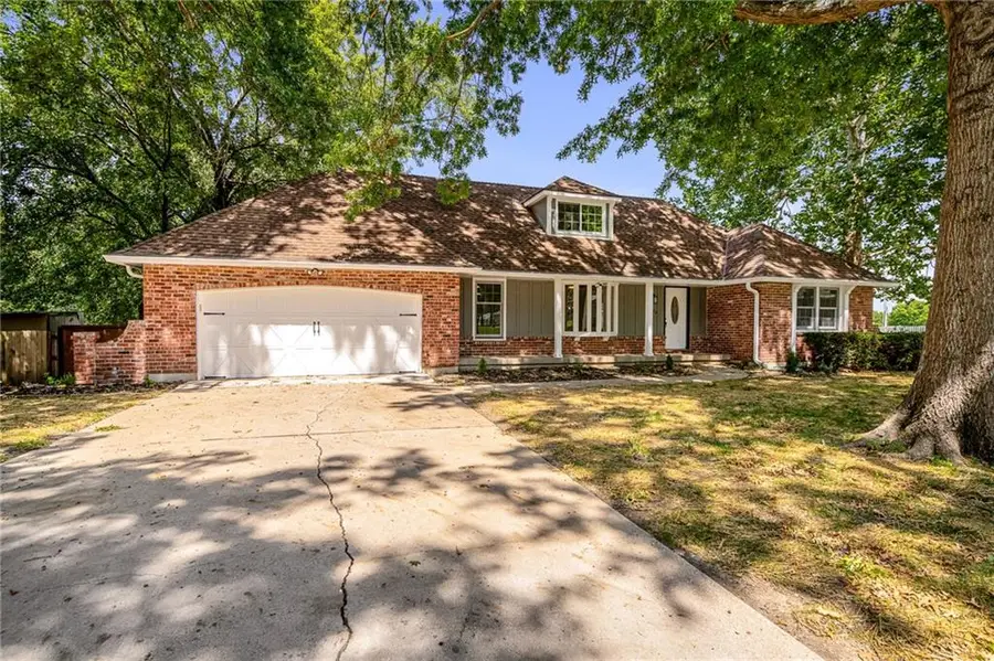 7106 E 127th Street, Grandview, MO 64083 - #2