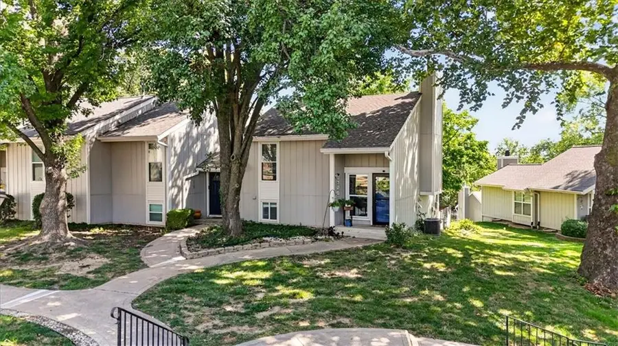 5725 N Oregon Avenue, Kansas City, MO 64151 - #2